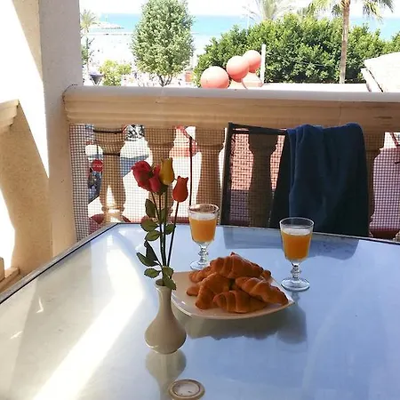 Desayuno Frente Al Mar *